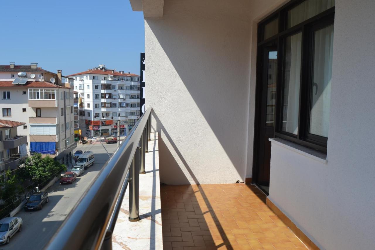 Grand Krone Hotel Cinarcik Exterior foto